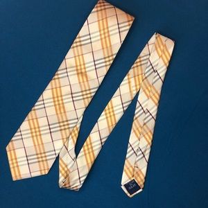 Classic Burberry pattern tie
